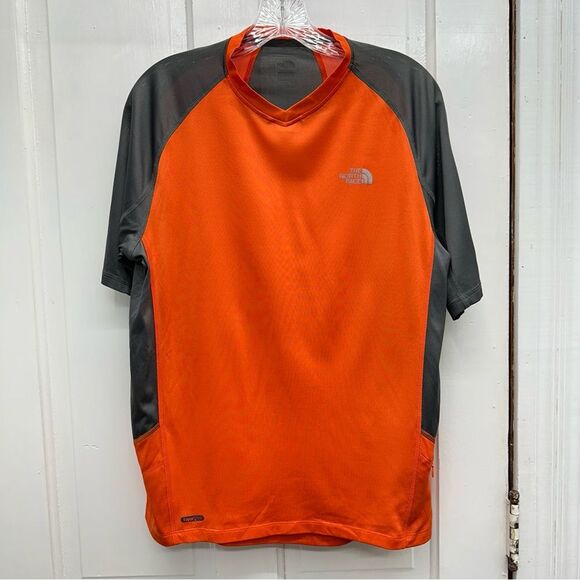 The North Face vaporwick athletic short sleeve shirt men's large orange and grey - Picture 2 of 7